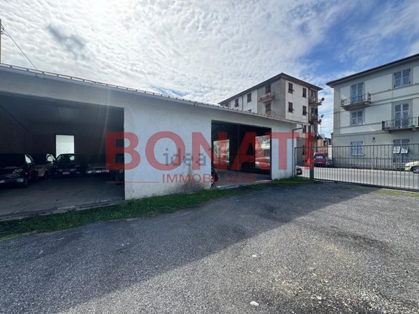 locale commerciale a La Spezia in zona Canaletto / Buonviaggio / Migliarina