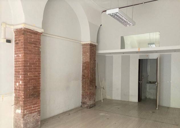 negozio in affitto a La Spezia in zona Centro Storico