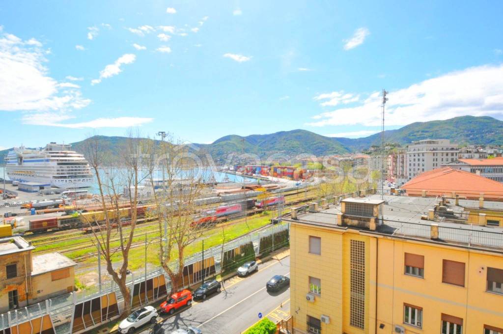 appartamento in affitto a La Spezia in zona Canaletto / Buonviaggio / Migliarina
