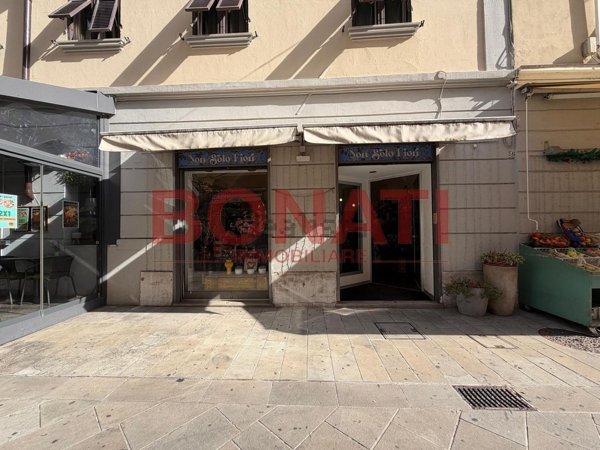 locale di sgombero in affitto a La Spezia in zona Centro Storico