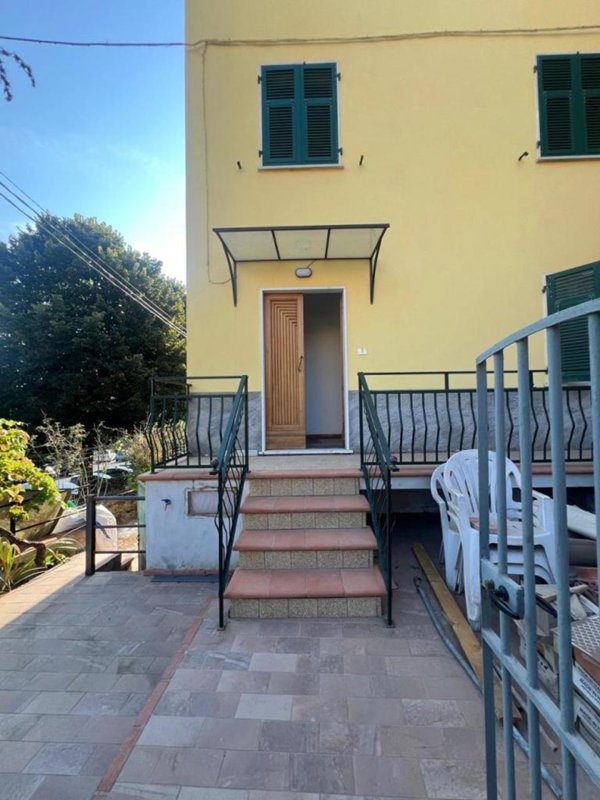 appartamento in affitto a Lerici in zona Pugliola