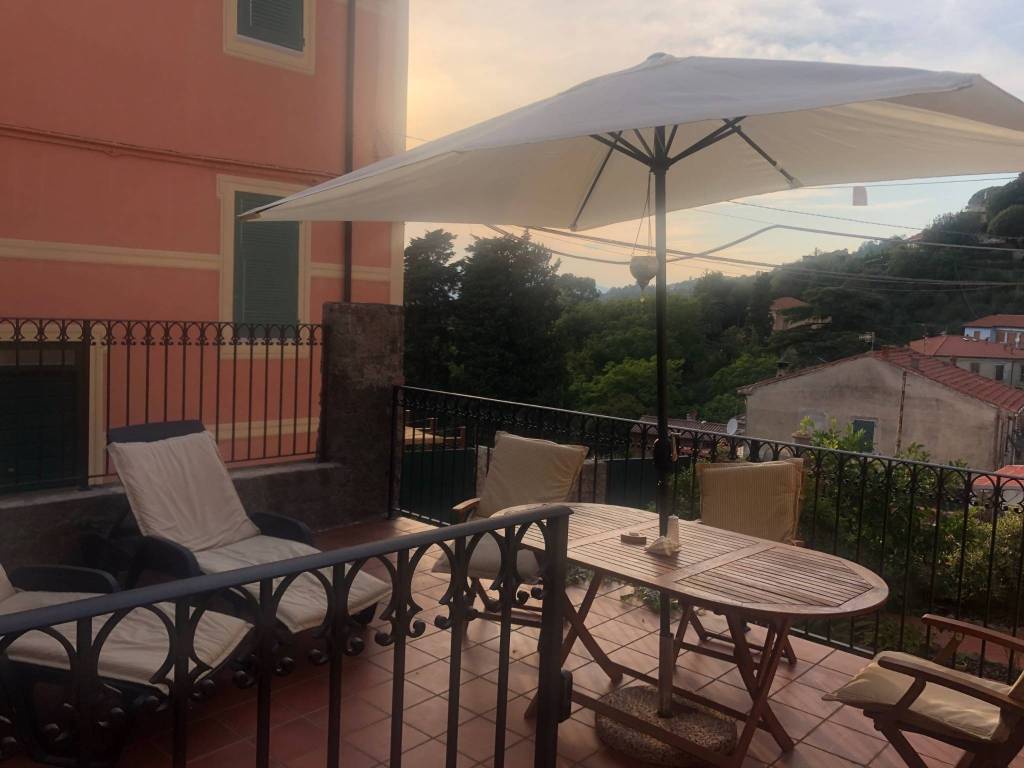 appartamento in affitto a Lerici in zona Pugliola