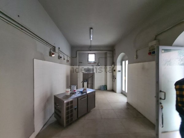 locale commerciale in affitto a Lerici