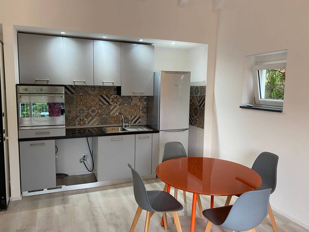 appartamento in affitto a Lerici in zona Pugliola