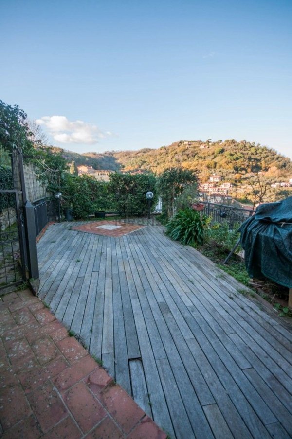 appartamento in affitto a Lerici in zona Pugliola