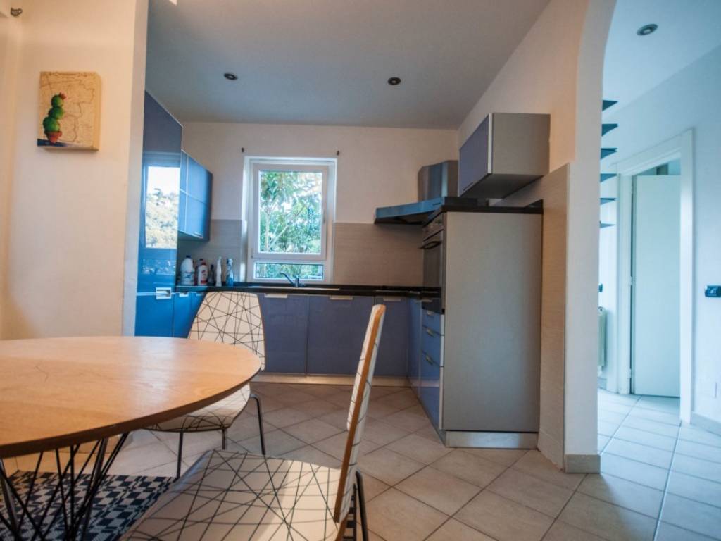 appartamento in affitto a Lerici in zona Pugliola