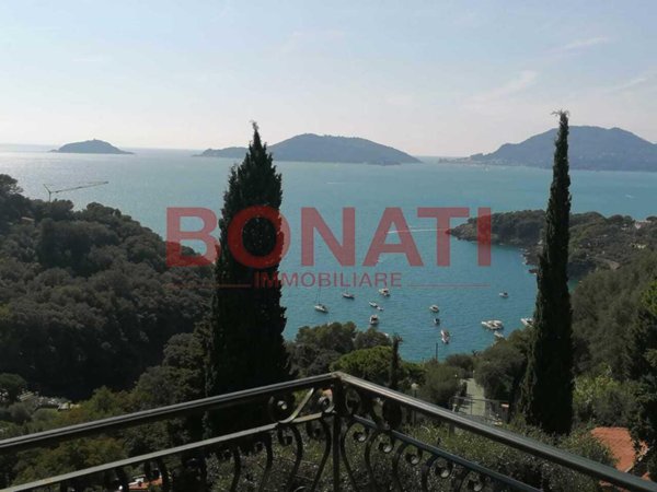 esavano in affitto a Lerici in zona La Serra