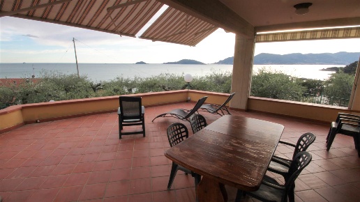 appartamento in affitto a Lerici in zona Tellaro