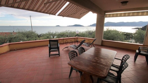 appartamento in affitto a Lerici in zona Tellaro