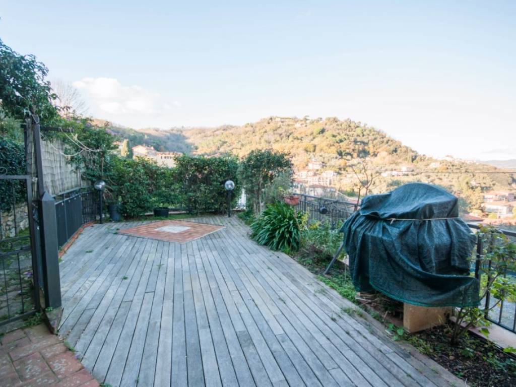 appartamento in affitto a Lerici in zona Pugliola