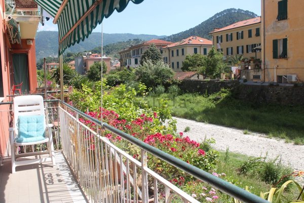 appartamento in affitto a Levanto in zona Mesco