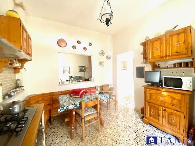 appartamento in affitto a Luni in zona Casano