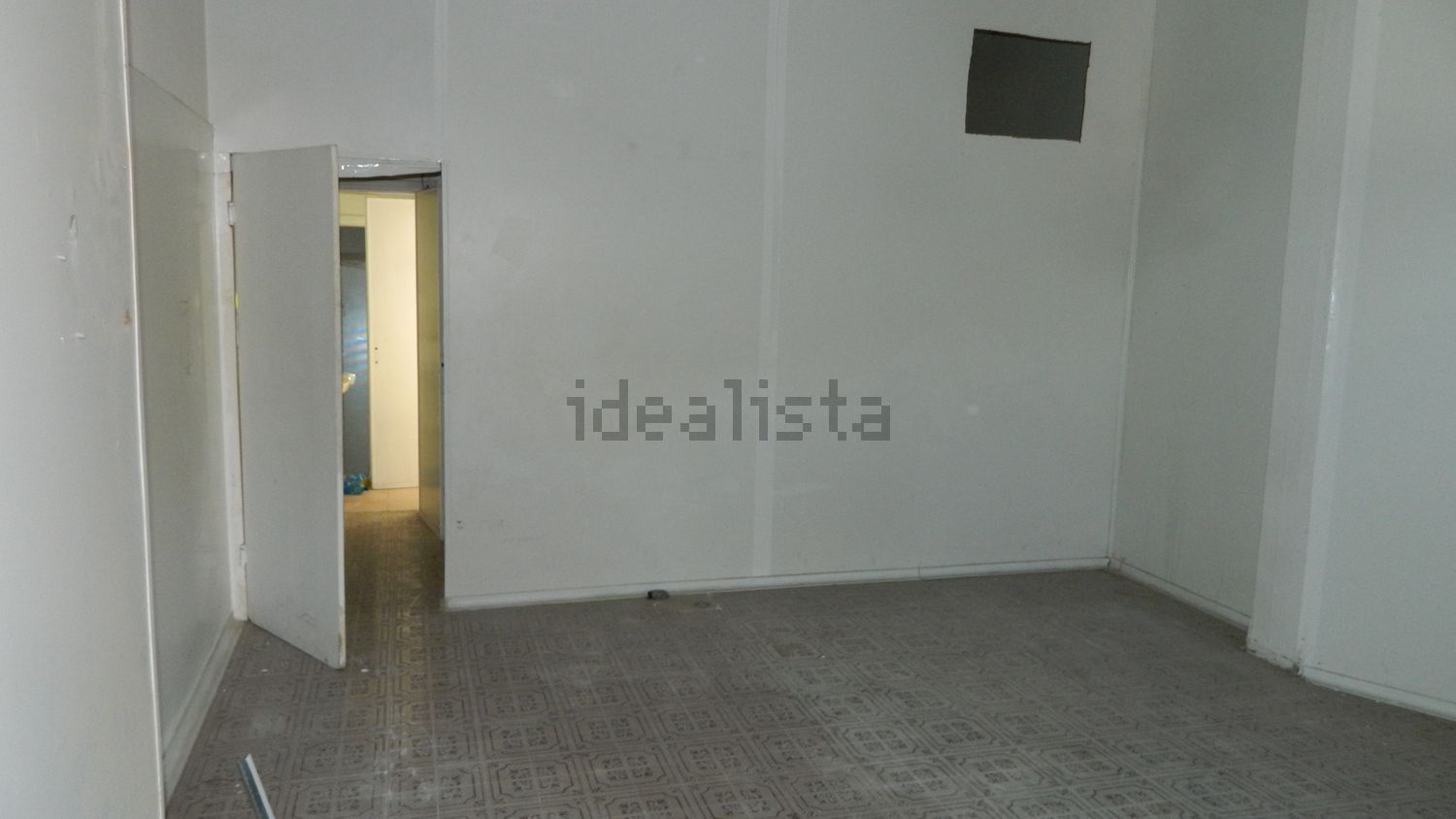 locale di sgombero in affitto a Luni in zona Dogana