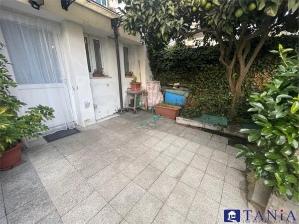 esavano in affitto a Luni in zona Casano