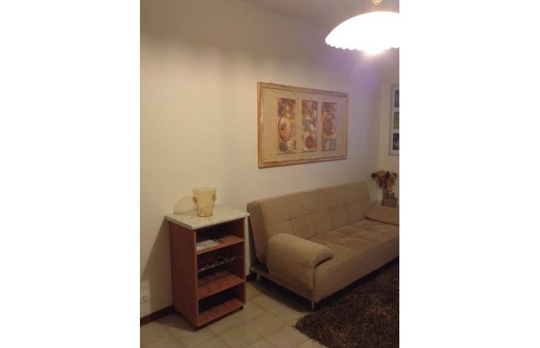 appartamento in affitto a Luni