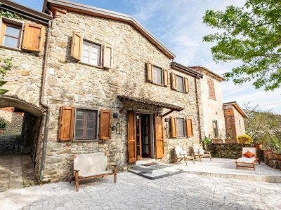 appartamento in affitto a Luni in zona Casano