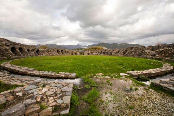 appartamento in affitto a Luni