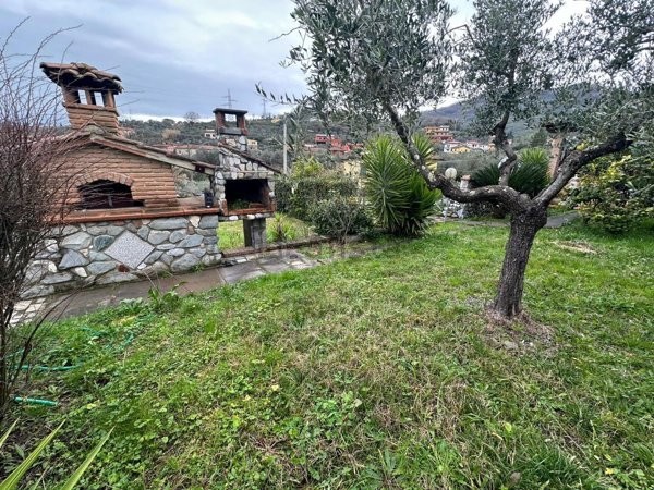 appartamento in affitto a Luni