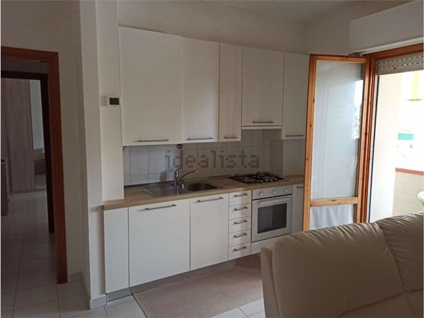 appartamento in affitto a Luni