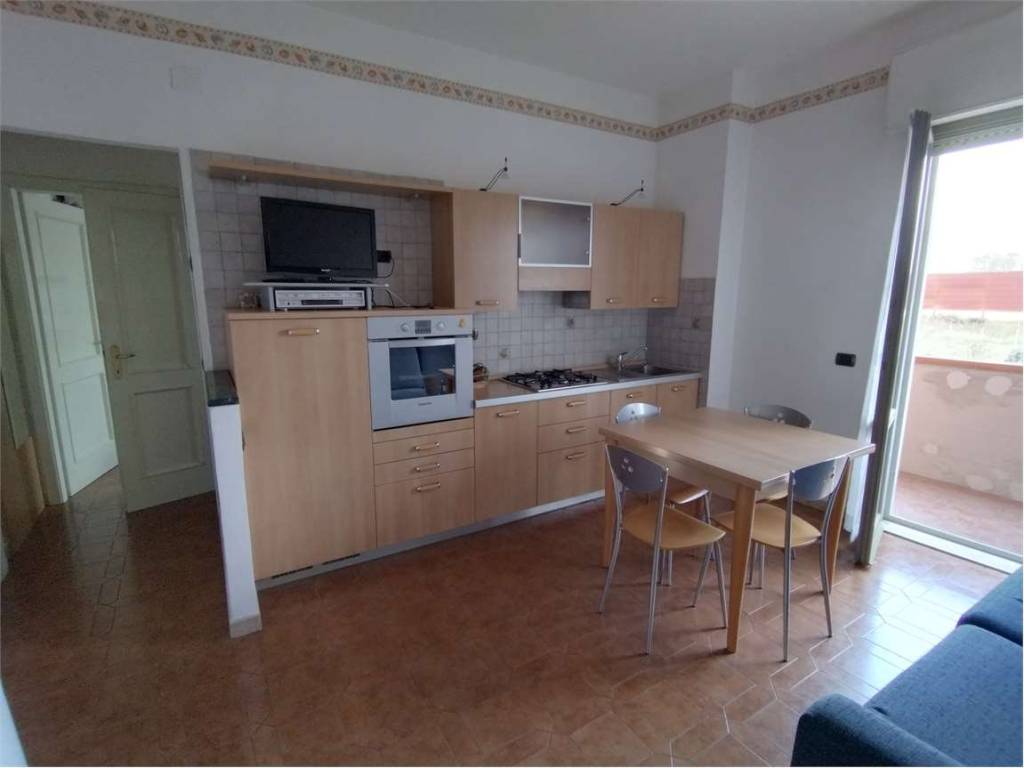 appartamento in affitto a Luni