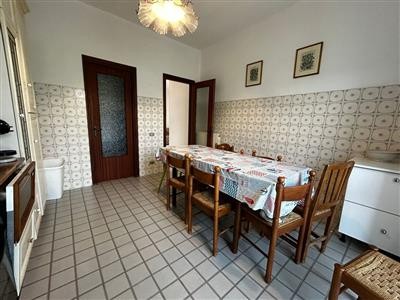 appartamento in affitto a Luni in zona Dogana