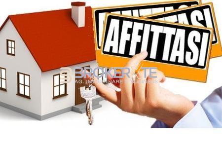 locale commerciale in affitto a Luni in zona Casano
