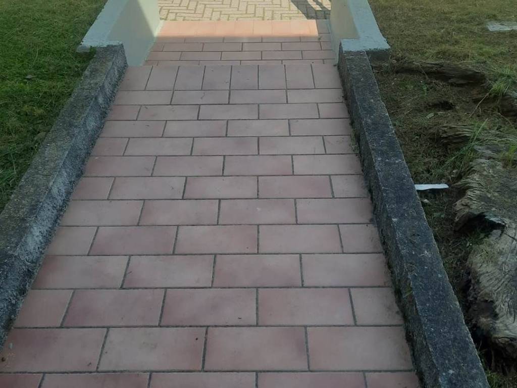 negozio in affitto a Santo Stefano di Magra
