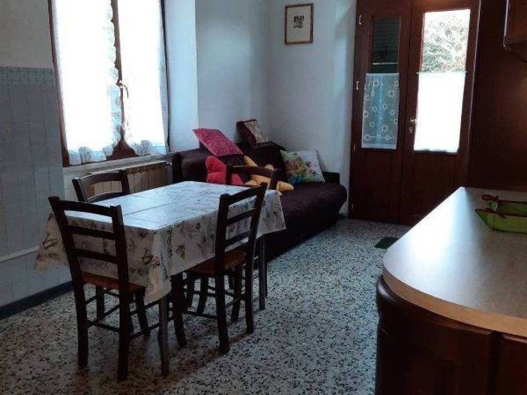 casa indipendente in affitto a Santo Stefano di Magra