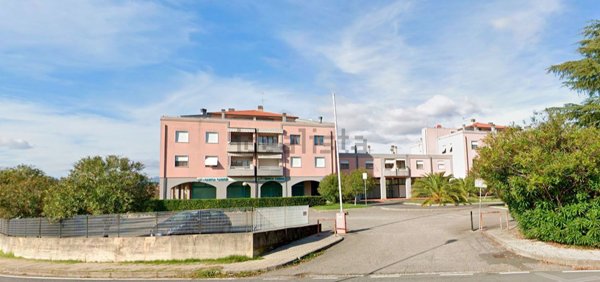 ufficio in affitto a Santo Stefano di Magra in zona Ponzano Magra