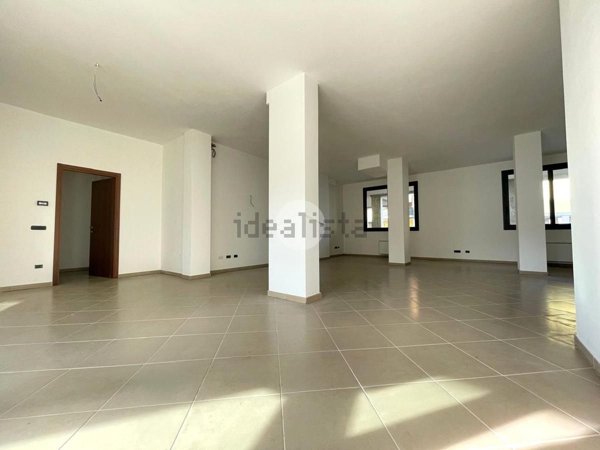 negozio in affitto a Santo Stefano di Magra