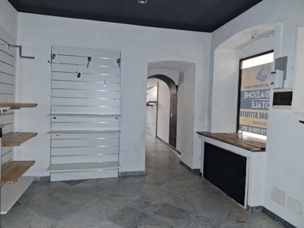 negozio in affitto a Sarzana