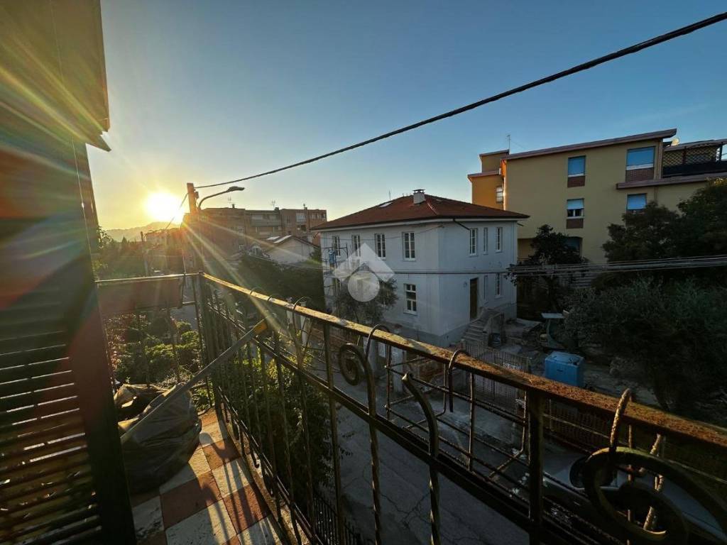 appartamento in affitto a Sarzana