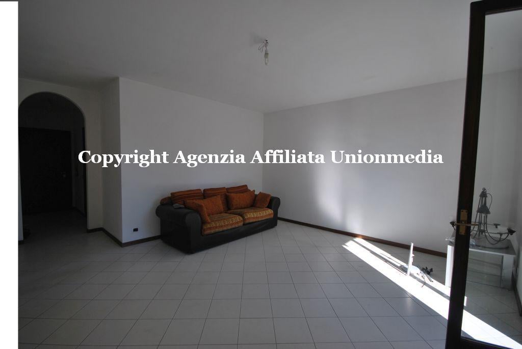 appartamento in affitto a Sarzana