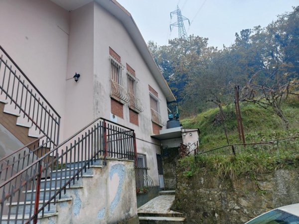 casa indipendente in affitto a Sarzana