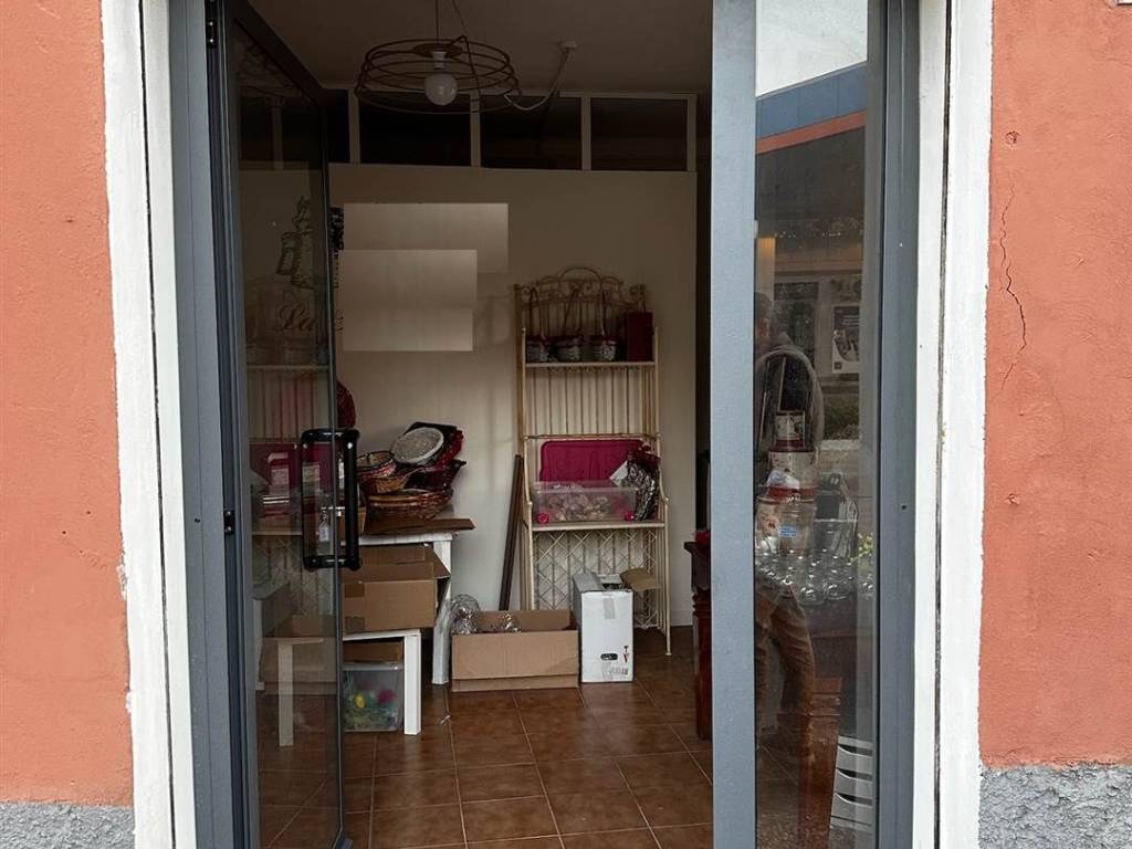 negozio in affitto a Sarzana