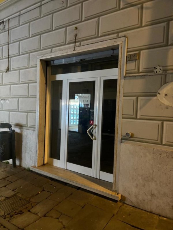 negozio in affitto a Sarzana