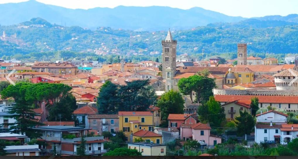 appartamento in affitto a Sarzana in zona Falcinello