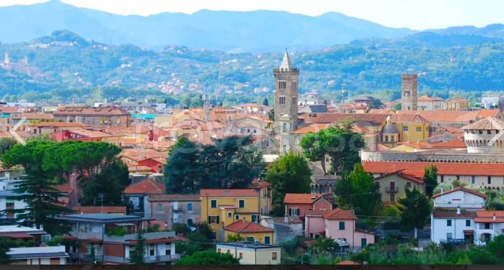 appartamento in affitto a Sarzana