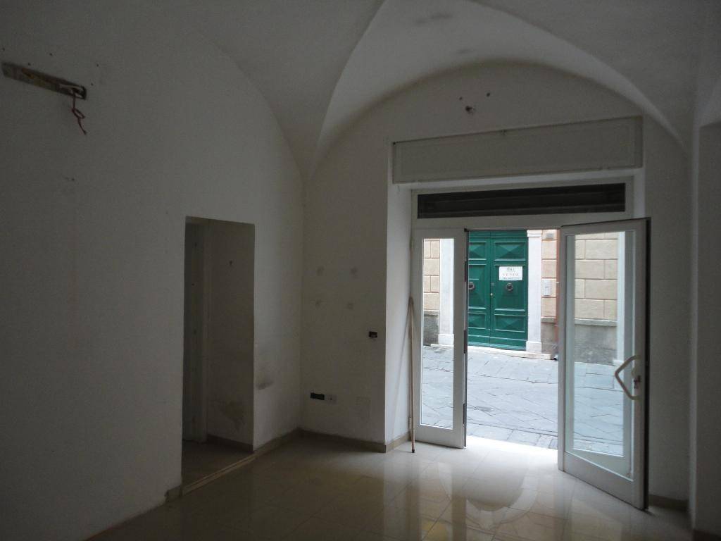 negozio in affitto a Sarzana