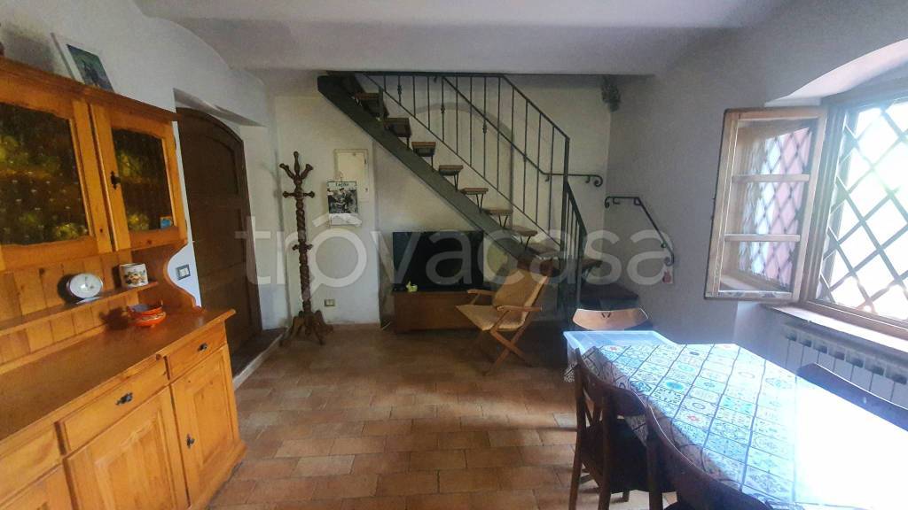 casa indipendente in affitto a Sarzana
