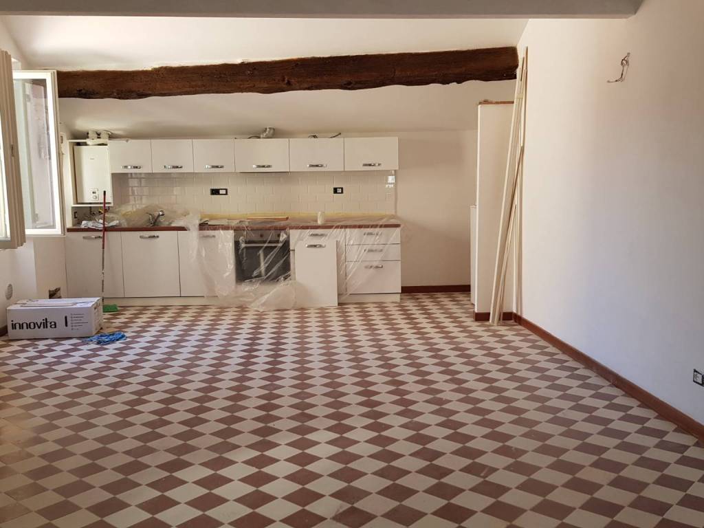 appartamento in affitto a Sarzana