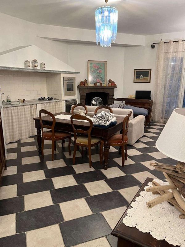 appartamento in affitto a Sarzana