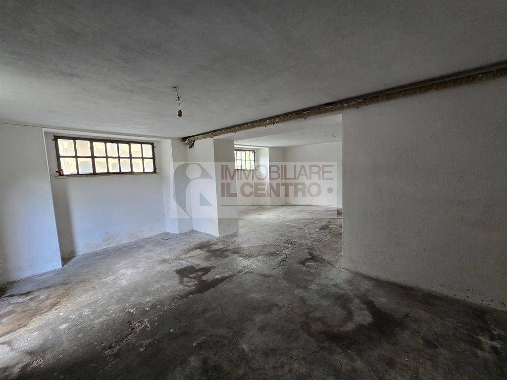 locale di sgombero in affitto a Sarzana