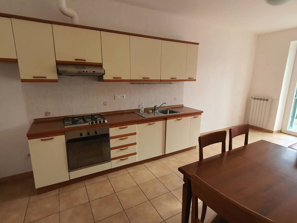 appartamento in affitto a Sarzana