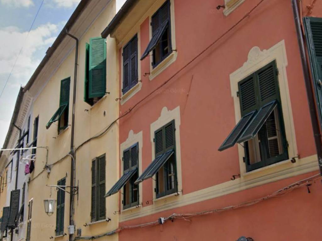 negozio in affitto a Sarzana