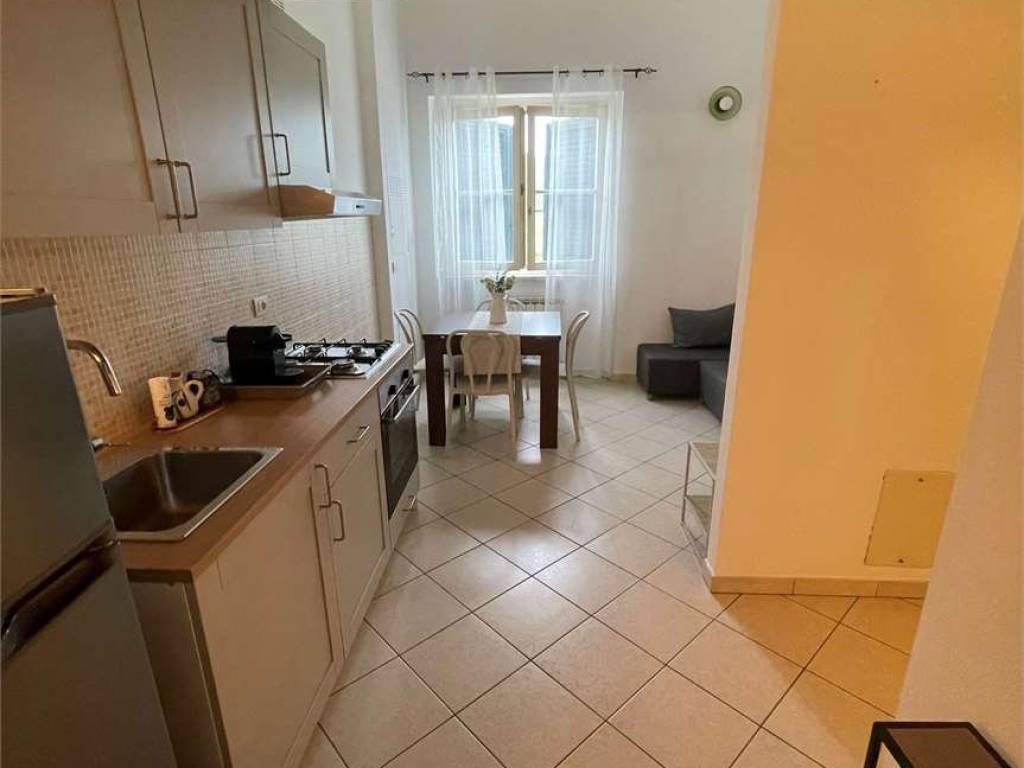 appartamento in affitto a Sarzana in zona Falcinello