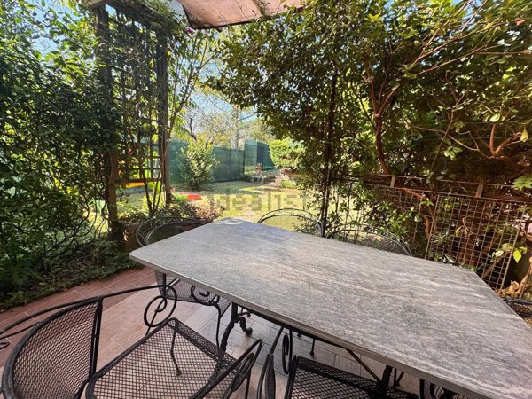 casa indipendente in affitto a Sarzana