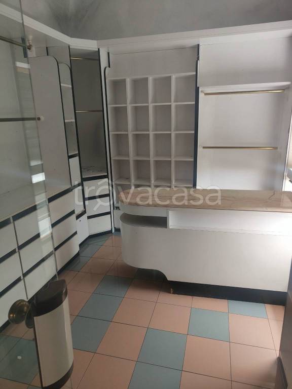 negozio in affitto a Sarzana