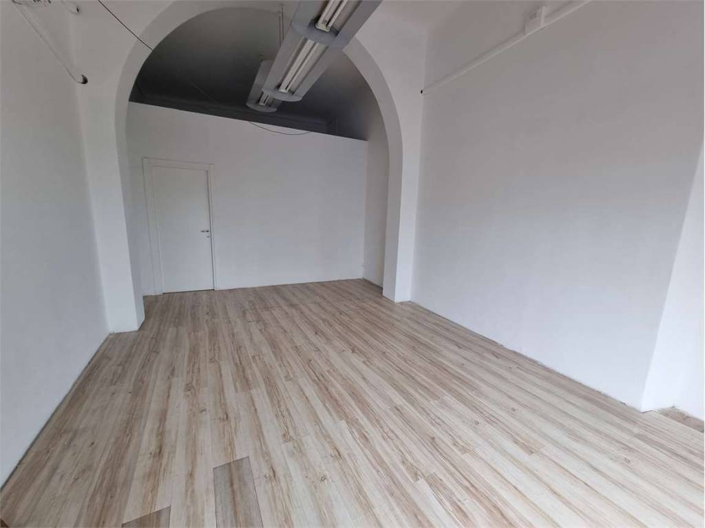 negozio in affitto a Sarzana