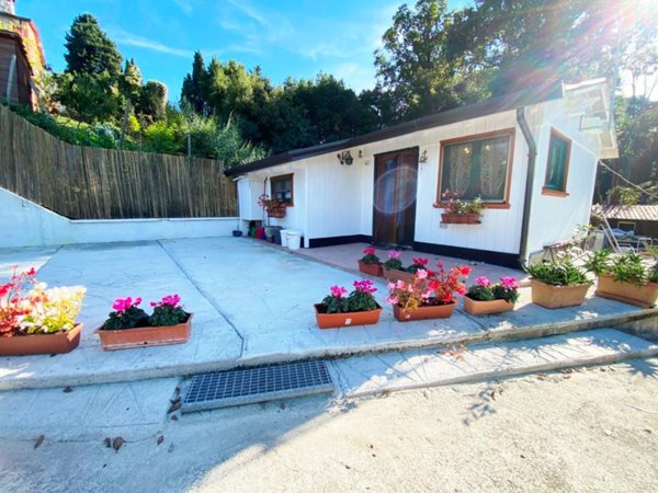 casa indipendente in affitto a Sarzana